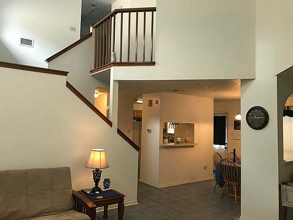 1st image of 18338 Beaverdell Dr