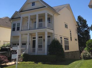 42743 Chatelain Cir, Ashburn, VA 20148