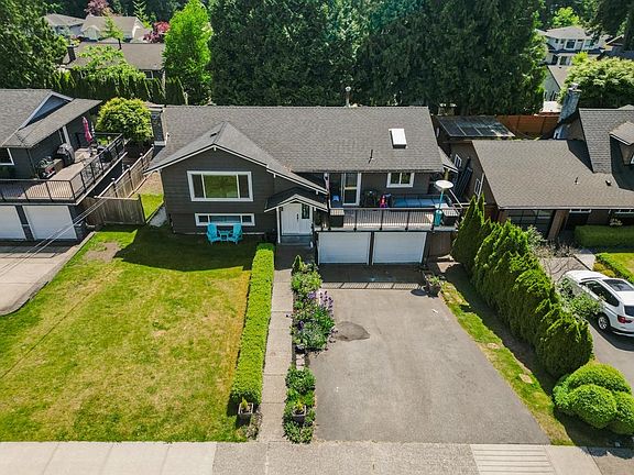 2nd image of 2416 Tolmie Ave