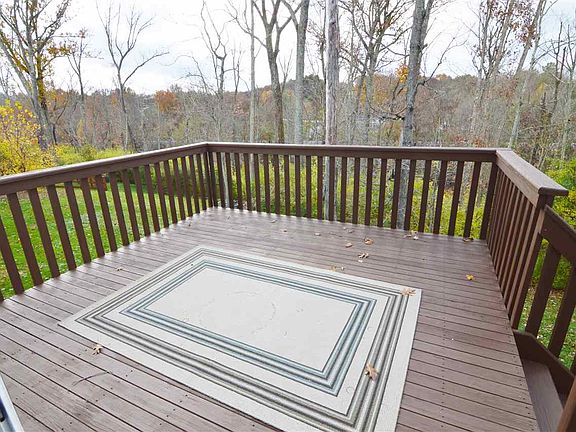 2nd image of 10153 Meadow Glen Dr