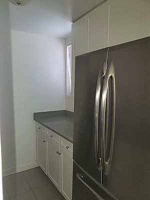 3rd image of 3135 Crescent St APT 2S