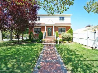 7225 Hylan Blvd, Staten Island, NY