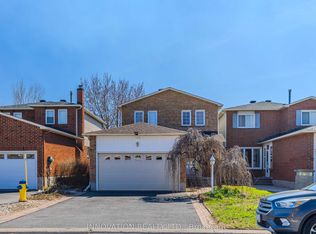 152 McCurdy Dr, Kanata, ON K2L 2Z6