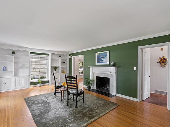 4th image of 3117 N Bigelow St