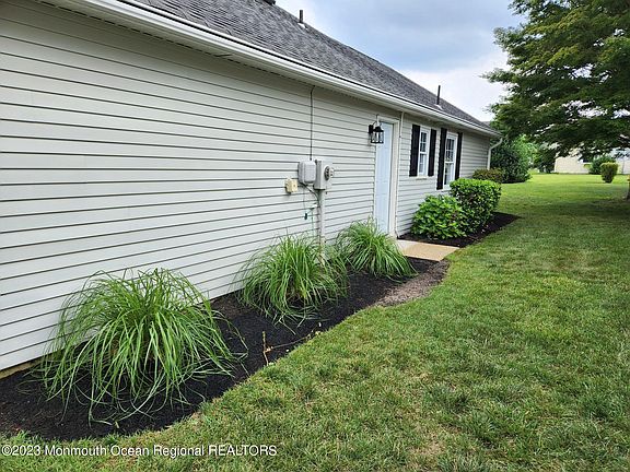 2nd image of 31 Buckingham Drive