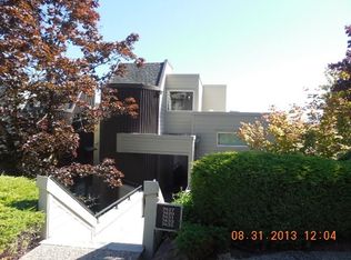 7433 Old Redmond Rd, Redmond, WA 98052