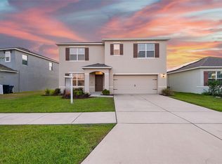 324 Summershore Dr, Auburndale, FL 33823