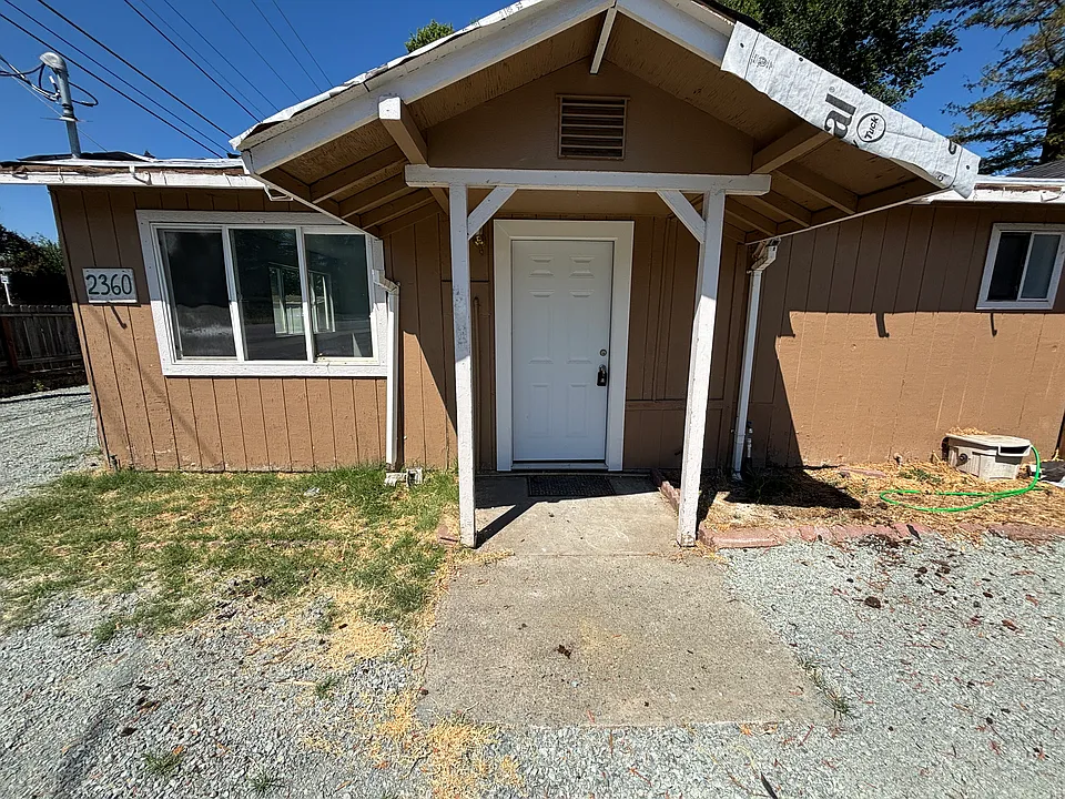 2360 Redwood Ave