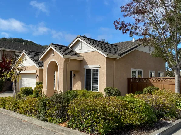 269 Edinburgh Ln, Petaluma, CA 94952