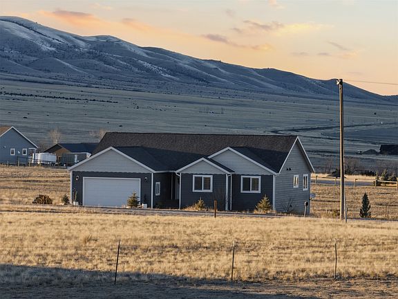 3rd image of 70 Springville Ln