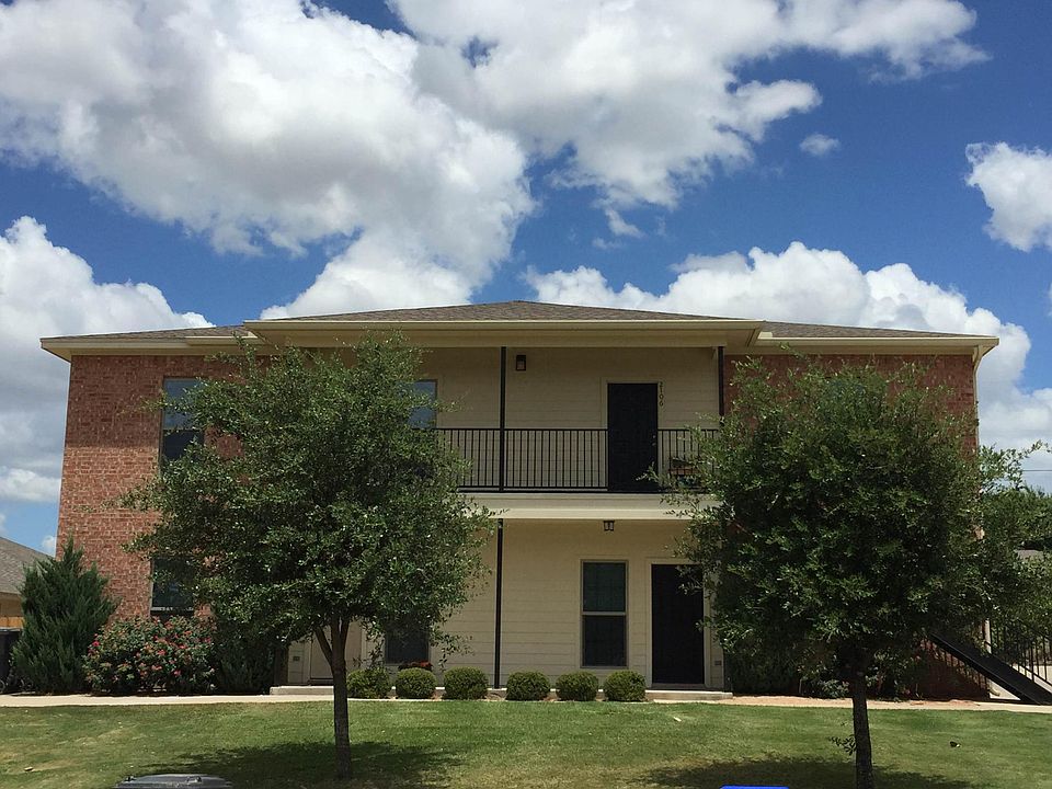 1st image of 2106 Breezy Dr
