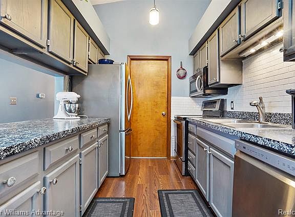 5th image of 1555 Harbour Blvd APT 191