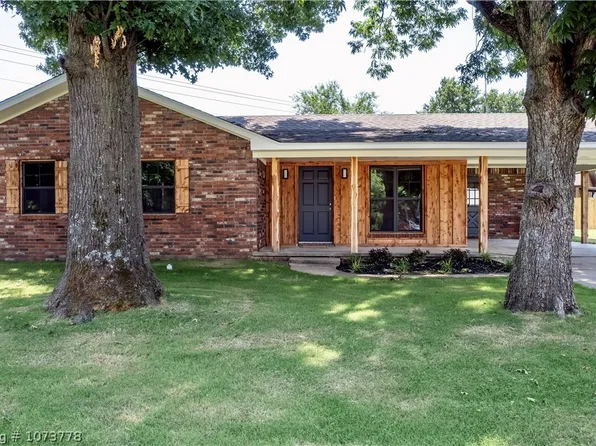 400 W Creek Ave, Sallisaw, OK 74955