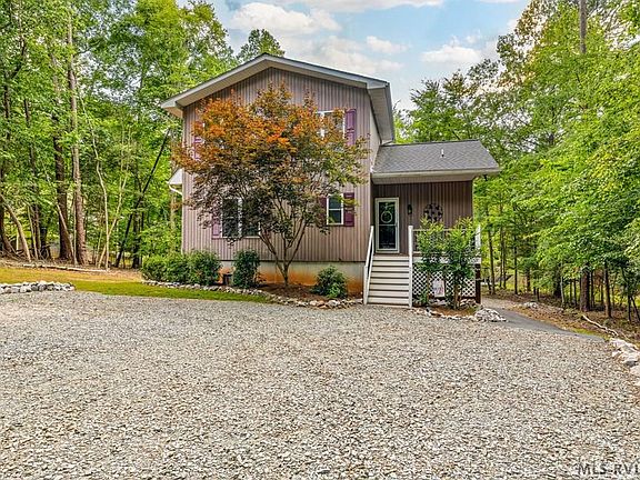 3rd image of 136 Beechnut Rd