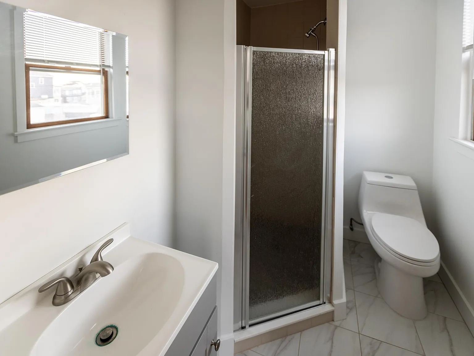 140 Bay Ave — Photo 3
