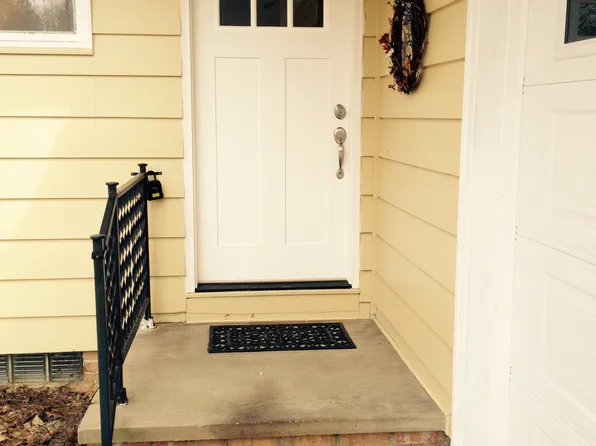 8337 Eastwood Dr, Broadview Heights, OH 44147