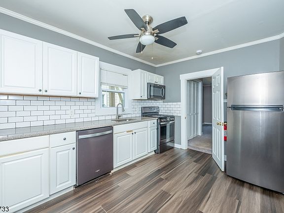 5th image of 1165 Ringwood Ave