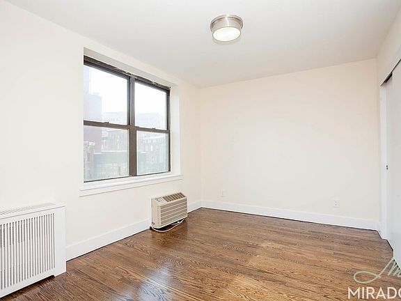 3rd image of 255 W 14th St APT 3A