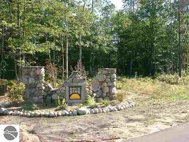 1st image of 2121 Driftwood Ln NE