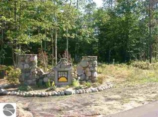 2121 Driftwood Ln NE, Kalkaska, MI 49646