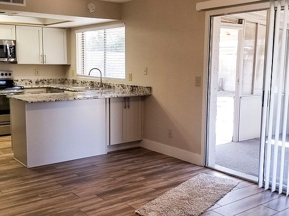 3rd image of 4933 W Windrose Dr