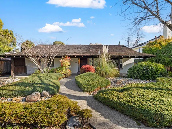 2065 Barbara Dr, Palo Alto, CA 94303