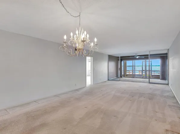 60 Yacht Club Drive #106, North Palm Beach, FL 33408