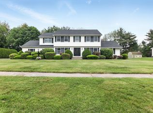 36 Apple Ridge Rd, West Springfield, MA 01089