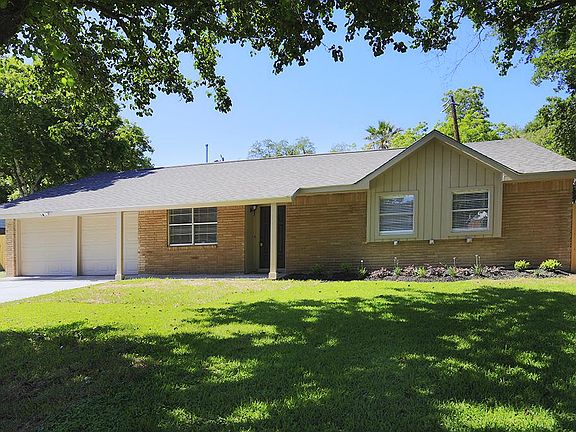2nd image of 5922 Ludington Dr