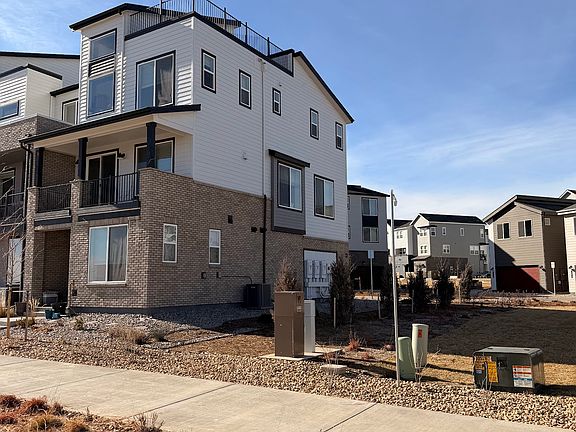 2nd image of 16653 Promenade St