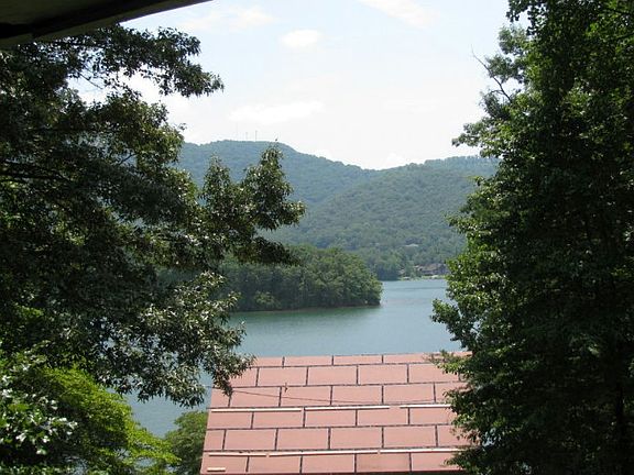 2nd image of 17 Jerry Wood Dr