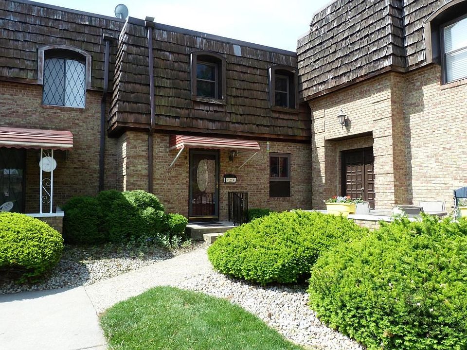 1st image of 625 Country Club Dr APT F5