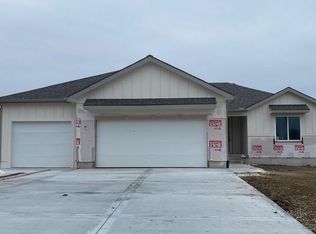 21135 W 186th Ter, Spring Hill, KS 66083