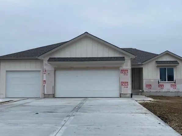 21135 W 186th Ter, Spring Hill, KS 66083