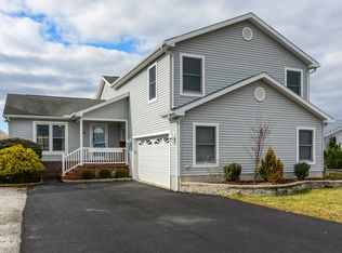 16 Heron Isle Ct, Ocean Pines, MD 21811
