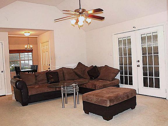 4th image of 9511 Wyatt Oak Ln