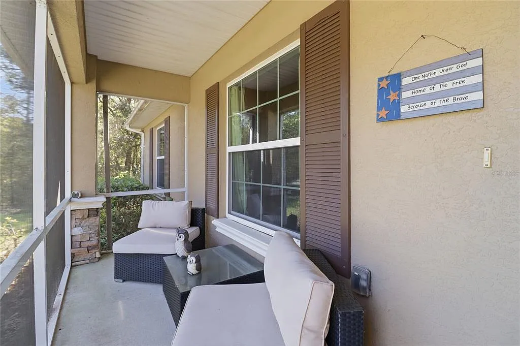 3 bed, 2.0 bath, 1411 sqft, $1,700 — Photo 2