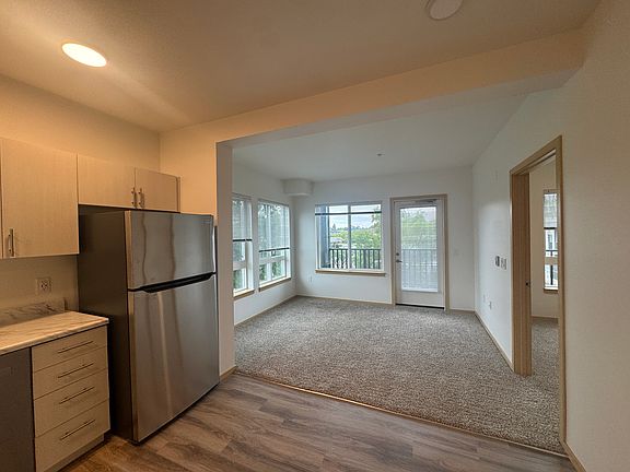 3rd image of 625O W Meeker St #217