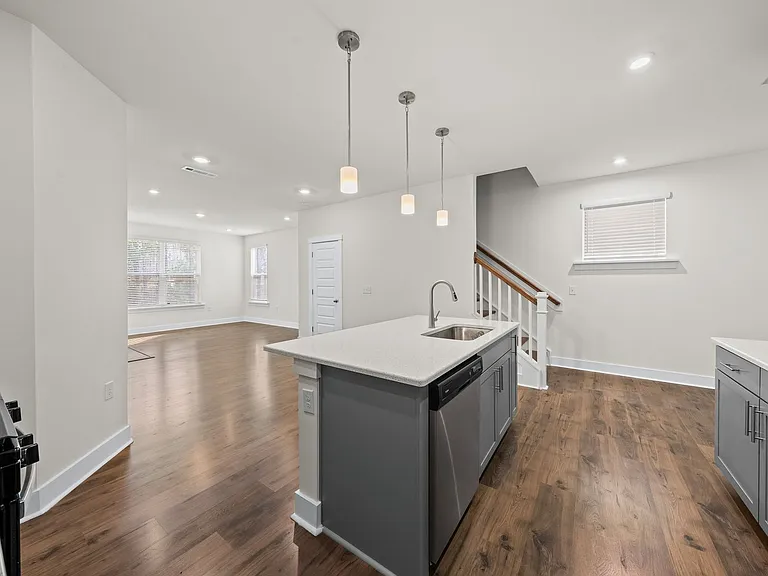 463 Autumn Rain St — Photo 10