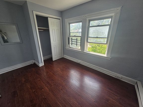 5th image of 550 N Grove St #3