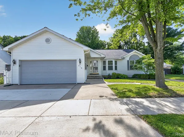 318 N 5th St, Brighton, MI 48116