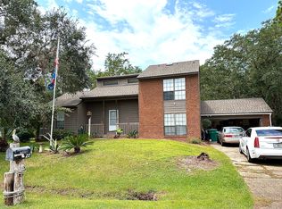 128 Dolphin Cv, Freeport, FL 32439