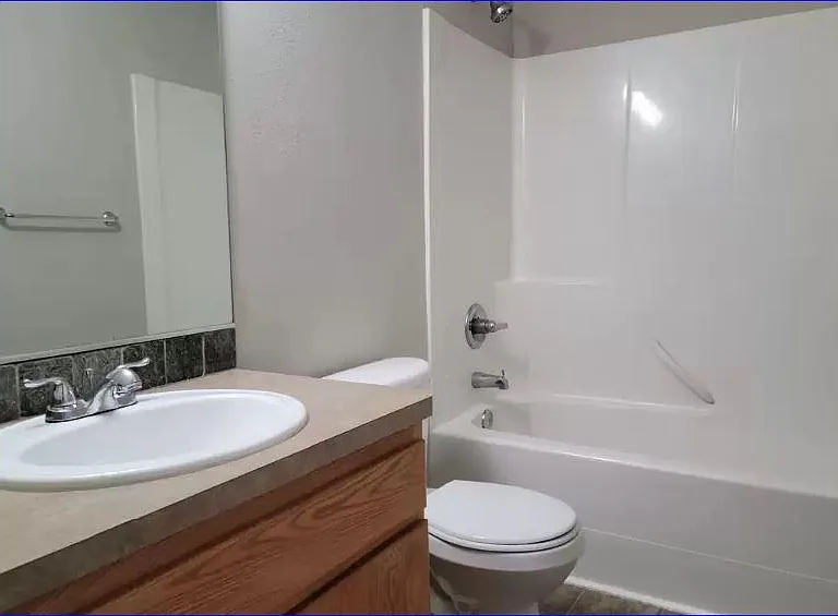 38859 Jerger St — Photo 18