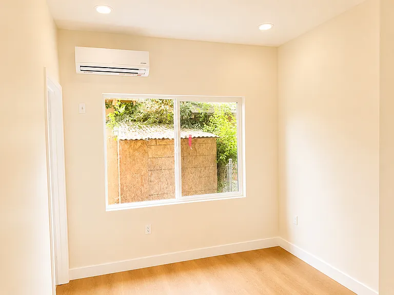 873 N Madison Ave #1 — Photo 9