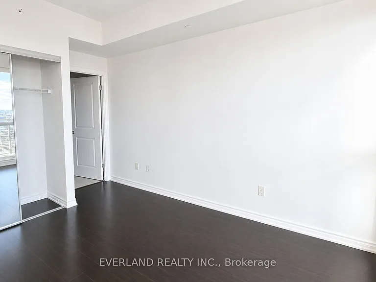 386 Yonge St #4204 — Photo 6