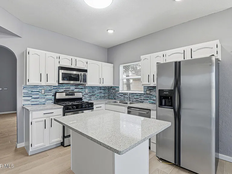 12325 Tierra Bella Dr — Photo 9