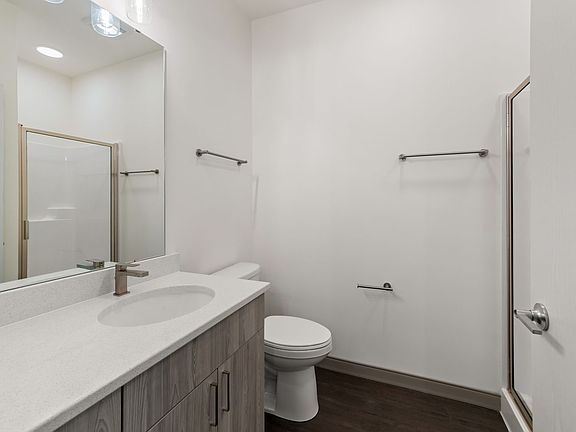 3rd image of 2420 E Capitol Dr #302