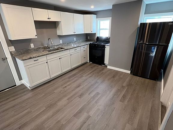 2nd image of 34 Temple St #2