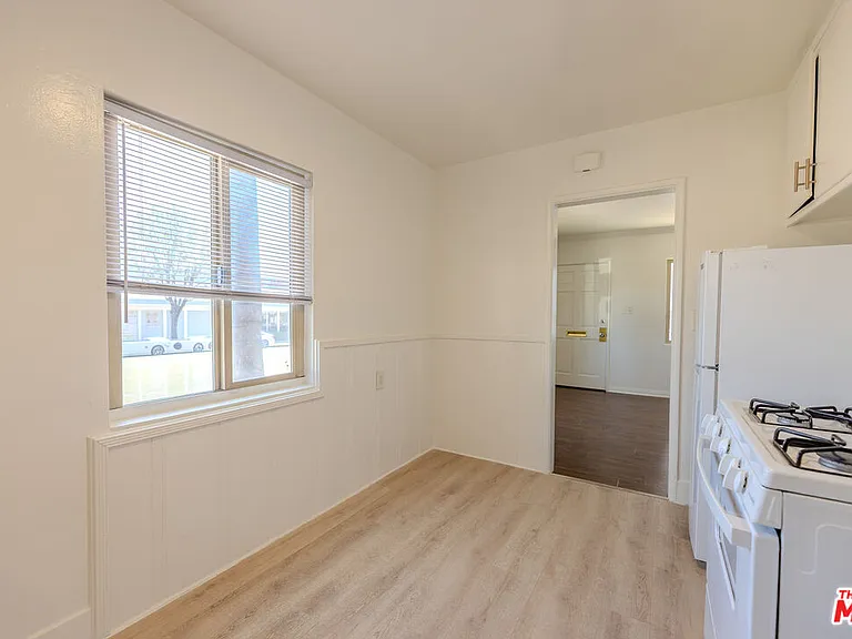 233 E Alameda Ave #A — Photo 10