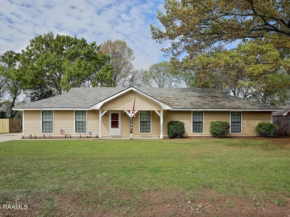 117 Dayna Dr, Carencro, LA 70520